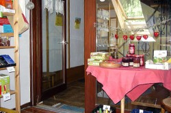 Herzlich Willkommen Im Bio Laden Im Haus Mandorla 1 20160621 1664909058
